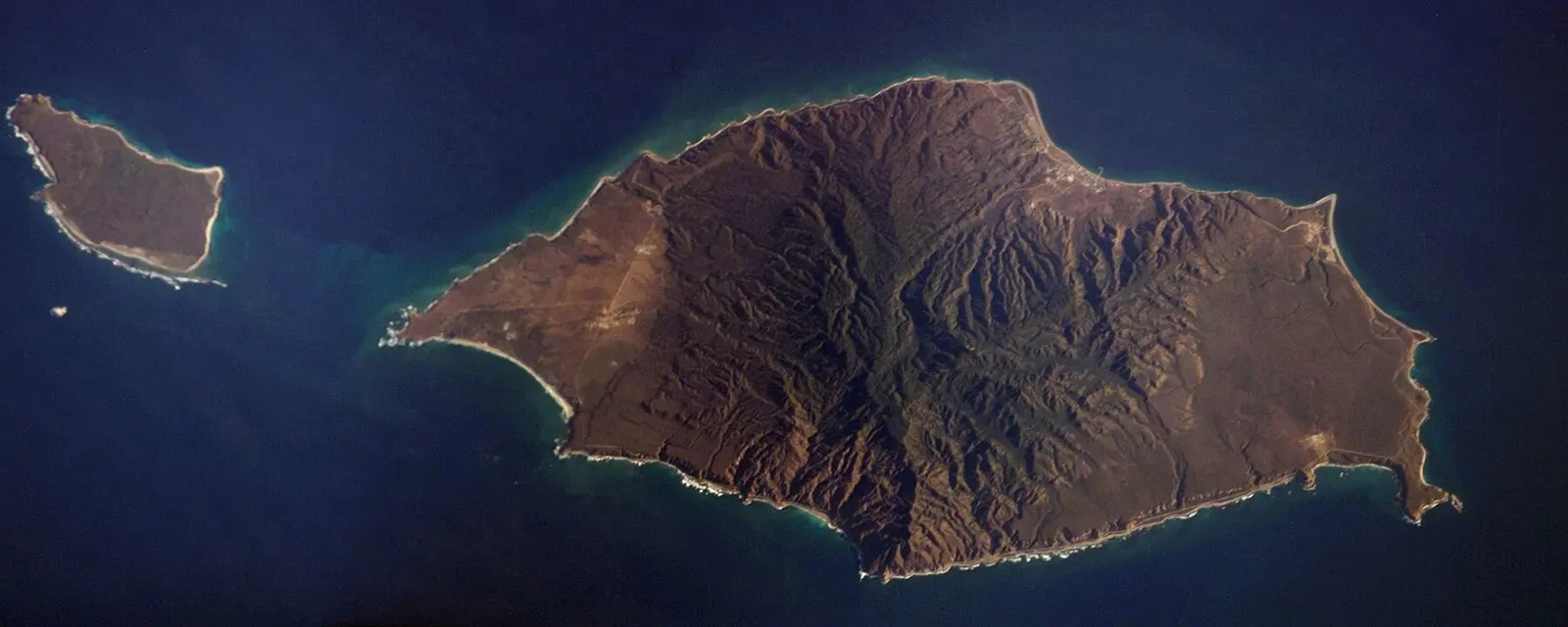 Vista satelital de Isla María Madre, hogar de Puerto Balleto
