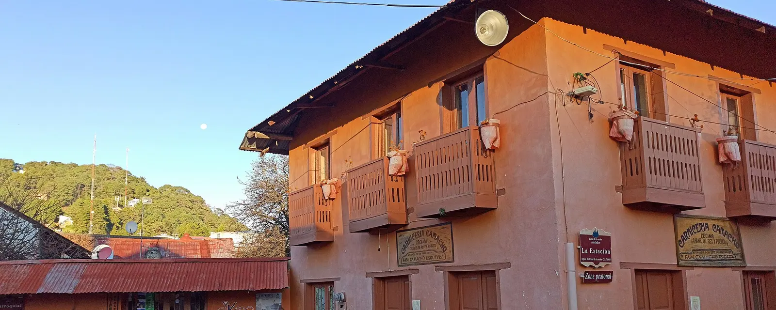 El pueblo de Pinal de Amoles entre la sierra, Querétaro