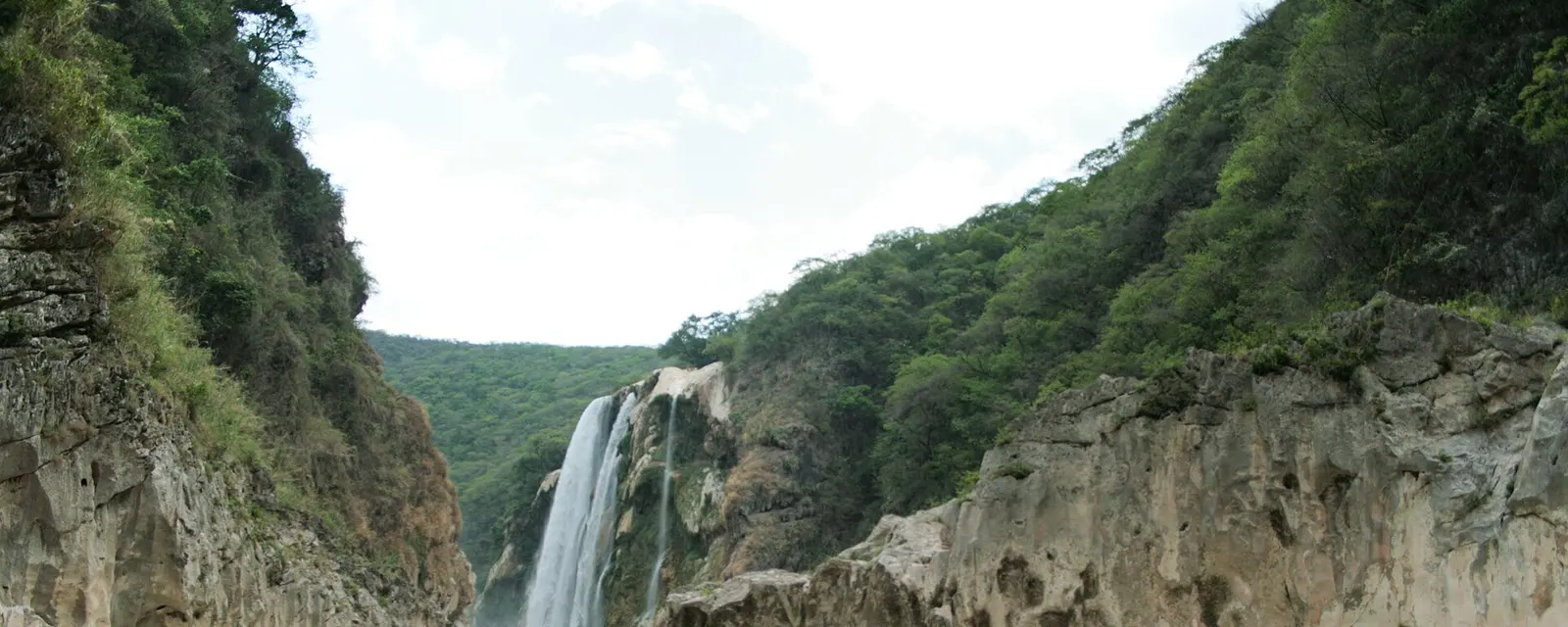Cascada de Tamul en Aquismón, San Luis Potosí