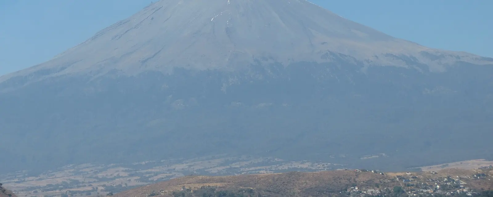 El volcán Popocatépetl visto desde Atlixco, Puebla